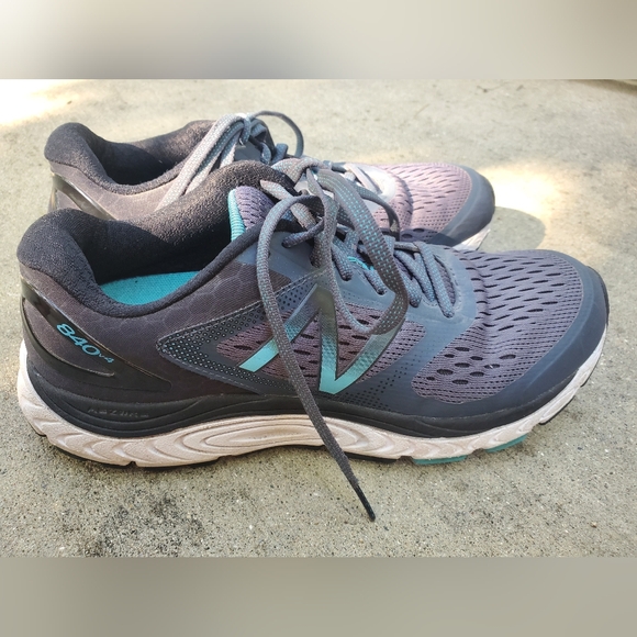 New Balance 840 V4 Women's Running Shoe Size 8 Gray And Teal Good Condit… - Picture 2 of 4